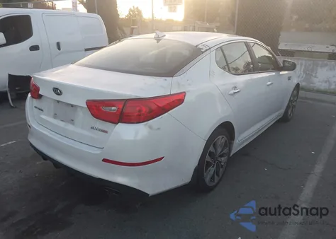 2015 Kia Optima Sx Turbo z USA, uszkodzony, nr VIN 5XXGR4A65FG376392